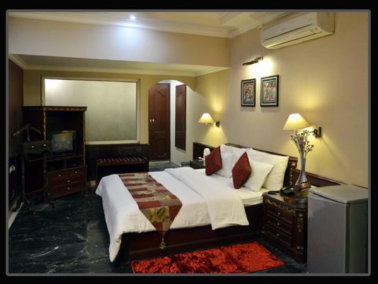 Diplomat Residency Hotel Bareilly Ngoại thất bức ảnh