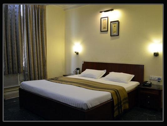 Diplomat Residency Hotel Bareilly Ngoại thất bức ảnh