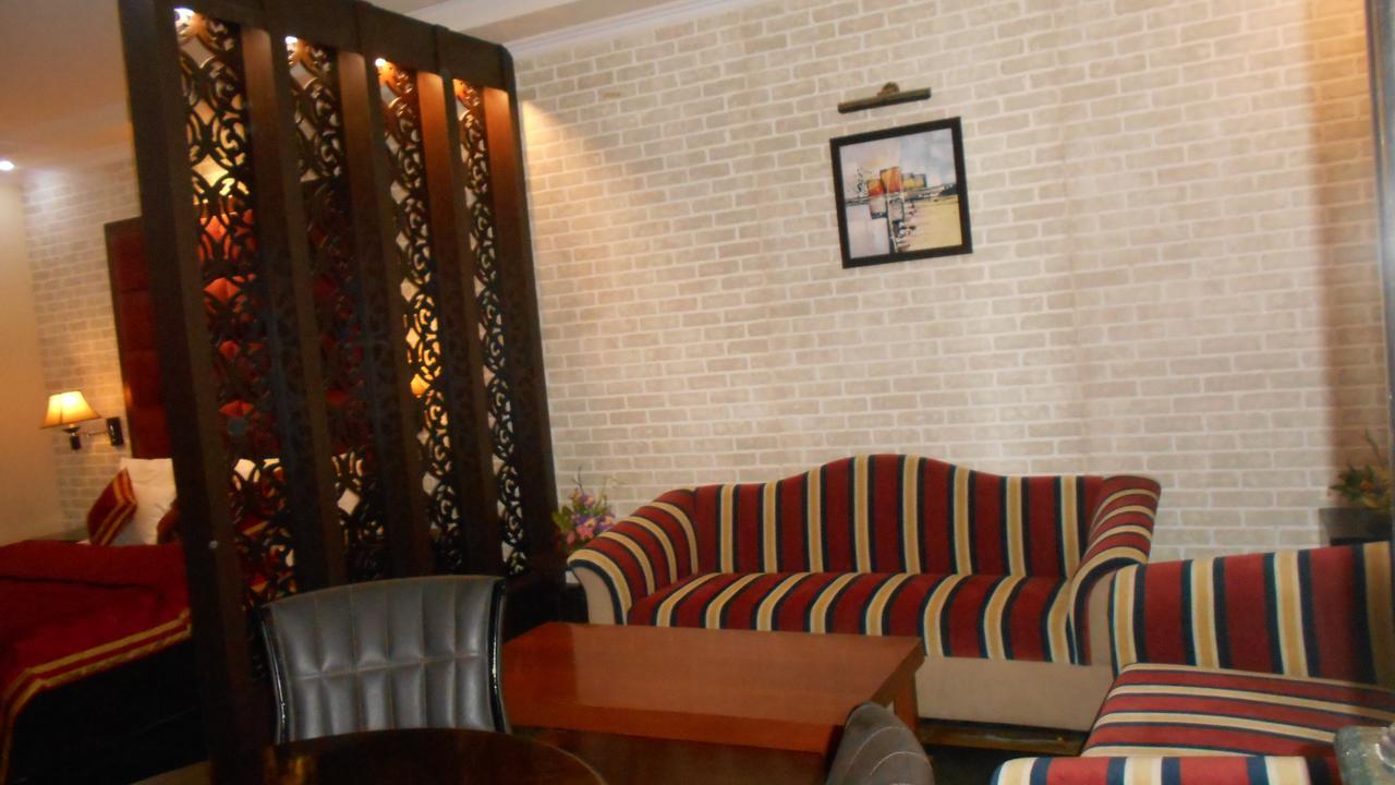 Diplomat Residency Hotel Bareilly Ngoại thất bức ảnh